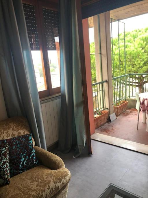 Attico A 2 Passi Dalla Stazione E Centro Storico Ravenna Bagian luar foto