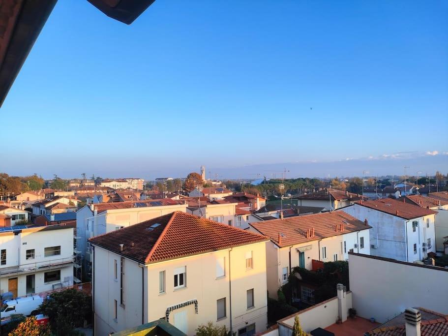 Attico A 2 Passi Dalla Stazione E Centro Storico Ravenna Bagian luar foto